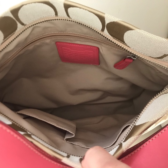 Coach Signature Handbag - Picture 4 of 11